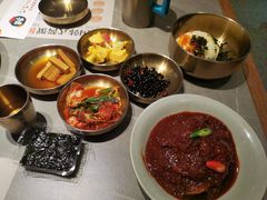 -草家酱蟹炭火烤肉店(珲春南路一店)