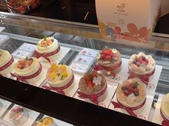 -花花卷卷·鲜食蛋糕(静安久光百货店)