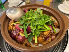 -胡须佬鸡煲四季火锅店(石厦西村直营店)