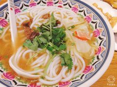 -鑫花溪牛肉米粉(人民广场店)