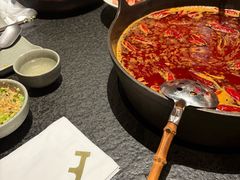 -三出山火锅(南京万象天地店)