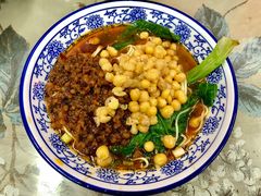 -渝之汇牛肉豌杂面