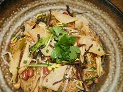 手工海南粉-拾味馆·浓鲜骨汤(光谷天地店)