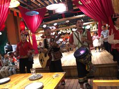 大堂-老滇山寨•云南特色菜•地方菜•民族风情歌舞表演(金碧店)