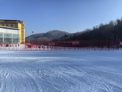 -亚布力新体委滑雪场