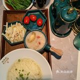 一碗松鹤楼的苏式面🍜，安抚受伤的胃，是舒服的味道。