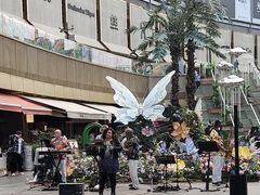 -上海世纪汇广场