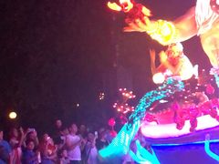 -小镇影院迪士尼小熊Duffy与他的朋友合影地