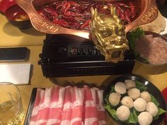 -江湖餐厅–重庆九宫格老火锅