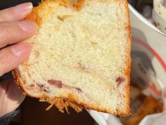 -HOT CRUSH趁热集合·现烤面包(上海环球港店)