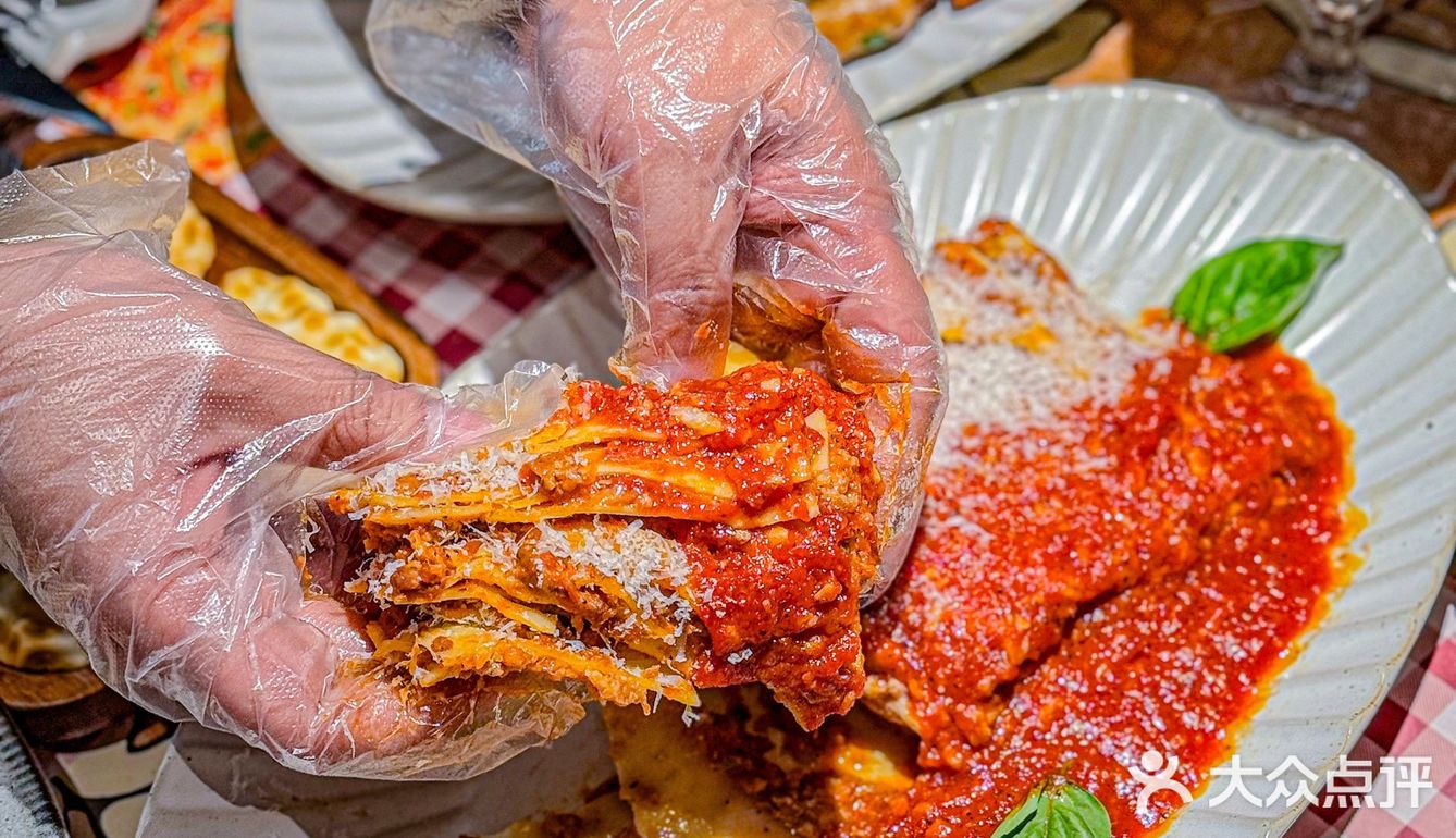 沈阳顶流碳水刺客‼五十层千层面把闺蜜吃！哭！