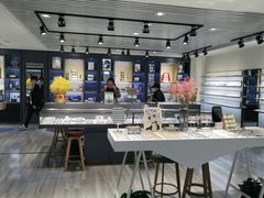 -宏宇眼镜蔡司依视路折扣店(兆佳眼镜城店)