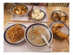 -正南齐北·老街糯米团(洪崖洞店)