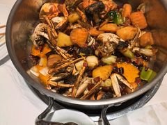 -七欣天香辣蟹火锅(无锡金太湖国际城店)