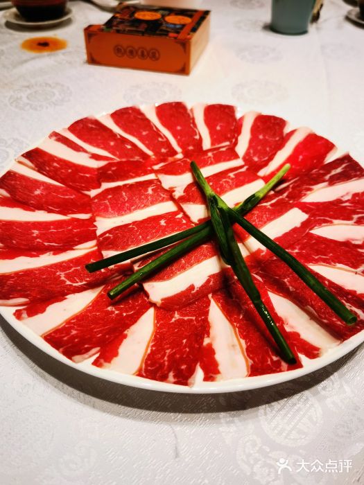 行家海鲜火锅酒家(静安寺店)霜降牛肉图片