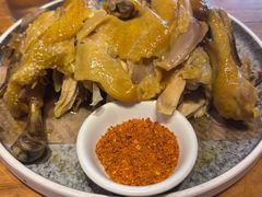 -头上红煨盐鸡·非遗院子餐厅