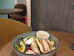 鸡肉牛油果芒果色拉-Wagas沃歌斯(太古汇店)