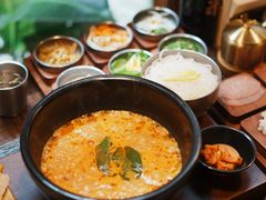 -银米·云南传统过桥米线(双廊黑金冠店)