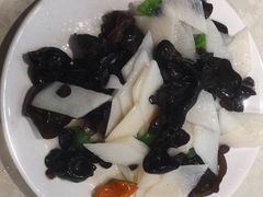 黑木耳炒山药-顾家土菜館