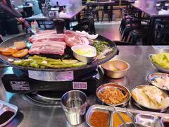 -豚豚家돈돈가韩国锅盖烤肉(新北万达店)