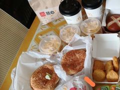 麦辣鸡腿汉堡亲子餐-麦当劳(松江南乐得来速店)