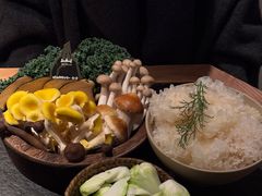 -三出山火锅(南京万象天地店)