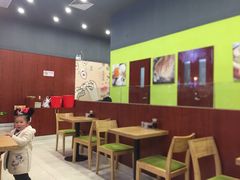 大堂-吉祥馄饨(虹桥火车站店)