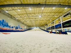 -乔波室内滑雪场