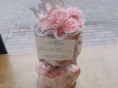 -何兮花店·气球派对鲜花店(马桥银春路万科城店)