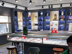 -宏宇眼镜蔡司依视路折扣店(兆佳眼镜城店)