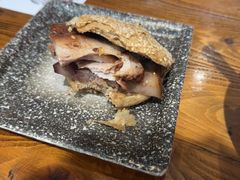 -老天桥酱肉烧饼夹肘子(天桥店)