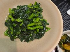 -肥肥虾庄·金牌油焖大虾(汉街SKP店)