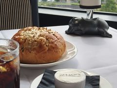 餐前大面包-莫尔顿牛排坊(浦东ifc店)