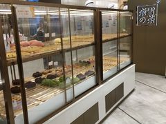面包甜点陈列柜-奈雪的茶(华侨城创意园店)