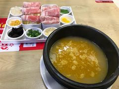 -花馬肆.云南过桥米线(汉神购物广场现场熬汤店)