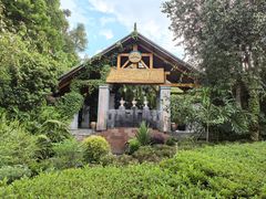 -腾冲洞山温泉村