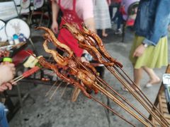 -罗家巷子休闲庄自助碳烤