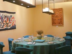 -香巴拉云南餐厅(华莱坞店)