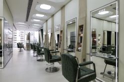 点击看大图 -八佰伴8008星级形象店