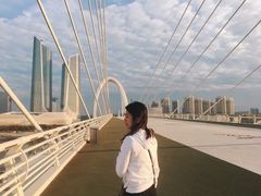 -南京眼步行桥