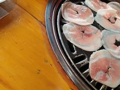 -唯成•韩国炭火烤肉 유성고기