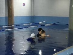 -蓝旗游泳·青训·亲子水域中心(方庄中心)