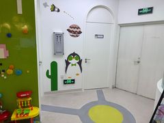 -菲越企鹅眼科(龙湖天街店)