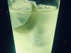 -Whisper Bar 