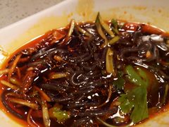 酸辣蕨根粉-鸣记脆皮烤鱼(山姆店)