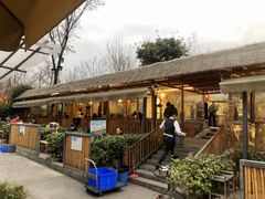 -茅草房·河畔园林火锅