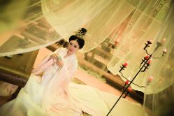 点击看大图 -九月鹰飞汉服摄影工作室