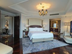 -广州富力丽思卡尔顿酒店