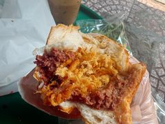 -Bánh Mì Huynh Hoa