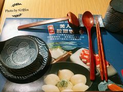 餐具摆设-舞漁日料美人胶原锅(陆家嘴中心店)